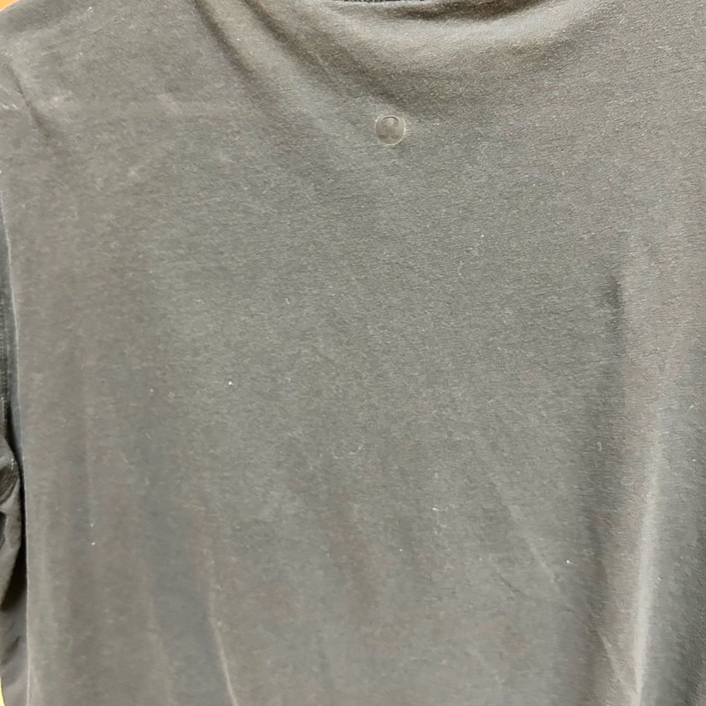 Lululemon crop T - Picture 2 of 2